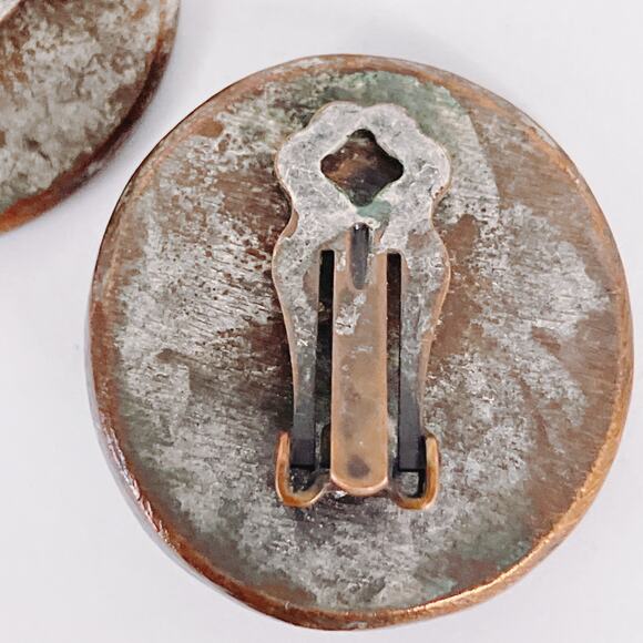 Vintage 70s 80s Modernist Brutalist Textured Copper Blue Quartz Clip On Earrings - Picture 10 of 11